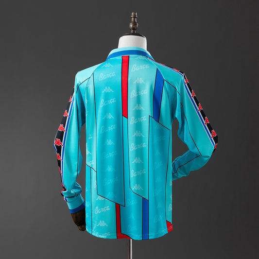 Camiseta retro FC Barcelona 1996/97 segunda equipación manga larga detalle escudo – Cortita y al Pie