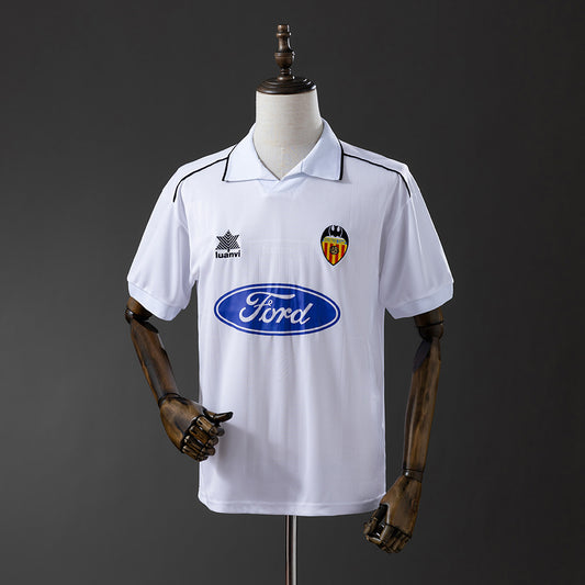 Camiseta retro Valencia CF 1996/97 primera equipación blanca Mestalla LaLiga – Cortita y al Pie