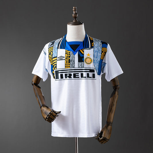 Camiseta retro Inter de Milán 1995/96 segunda equipación blanca Zamorano – Cortita y al Pie