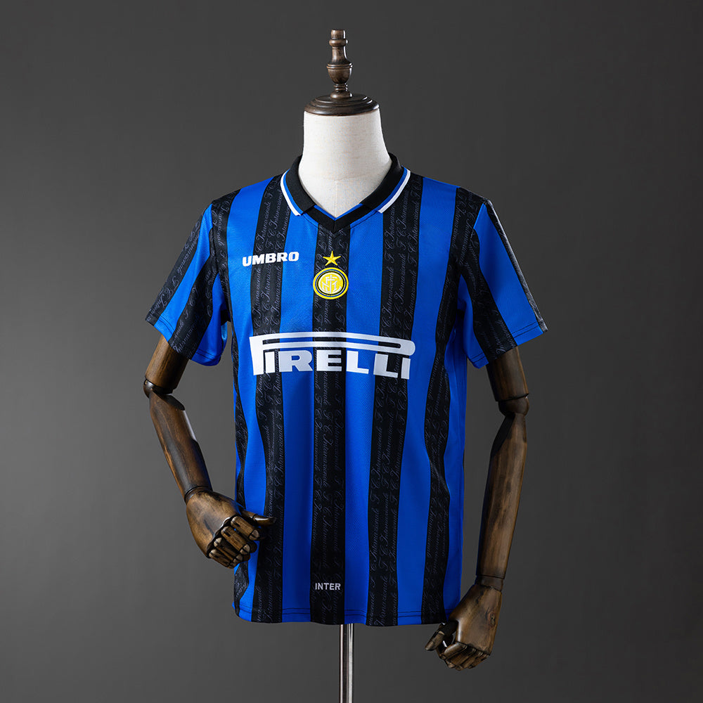 Camiseta retro Inter de Milán 1997/98 primera equipación Ronaldo Nazário Copa UEFA – Cortita y al Pie