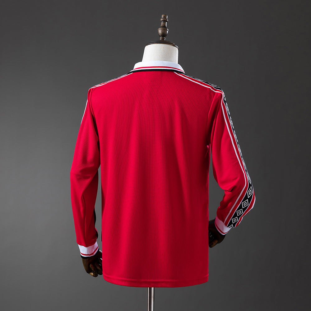 Camiseta retro Manchester United 1998/99 primera equipación manga larga detalle escudo – Cortita y al Pie