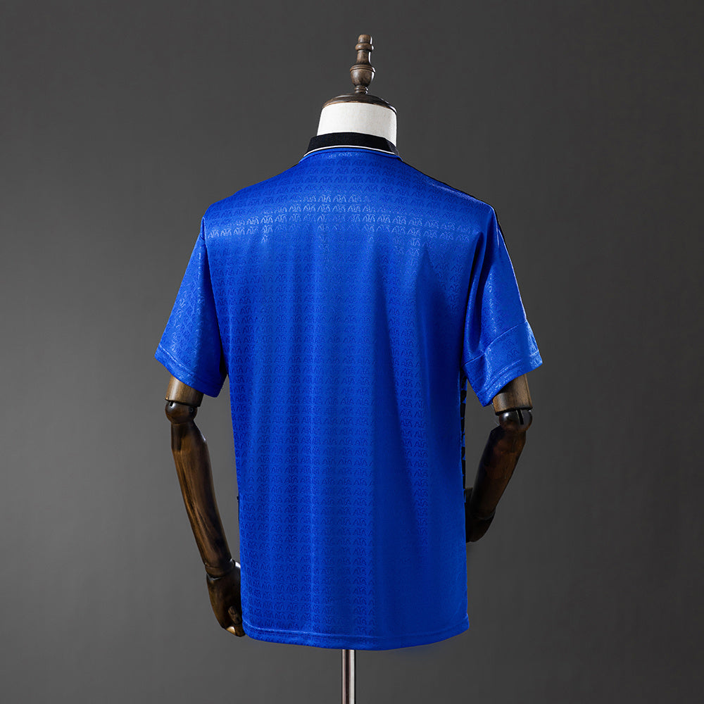 Camiseta retro Argentina 1994 segunda equipación detalle Maradona Caniggia – Cortita y al Pie