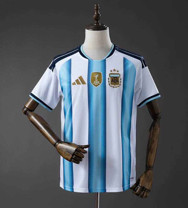 Camiseta Argentina Mundial 2026 primera equipación versión fan azul celeste Messi – Cortita y al Pie