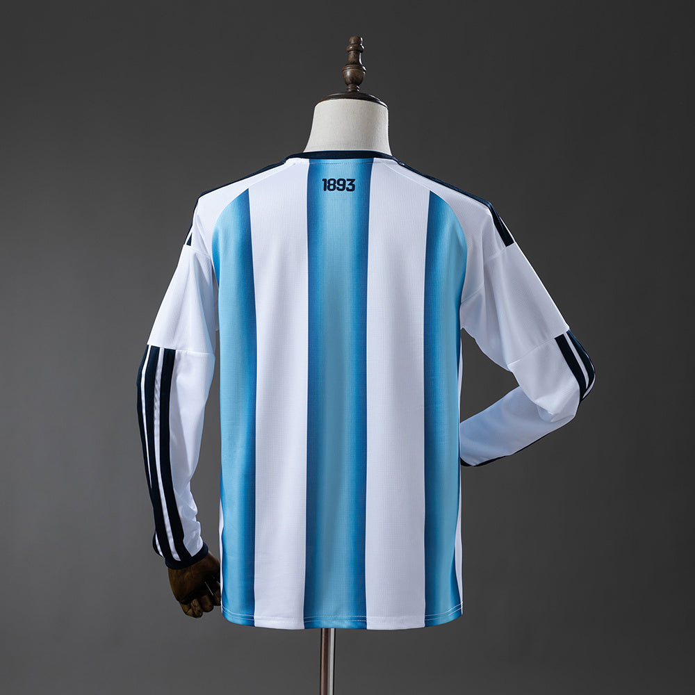 Camiseta Argentina Mundial 2026 primera equipación versión fan manga larga detalle – Cortita y al Pie
