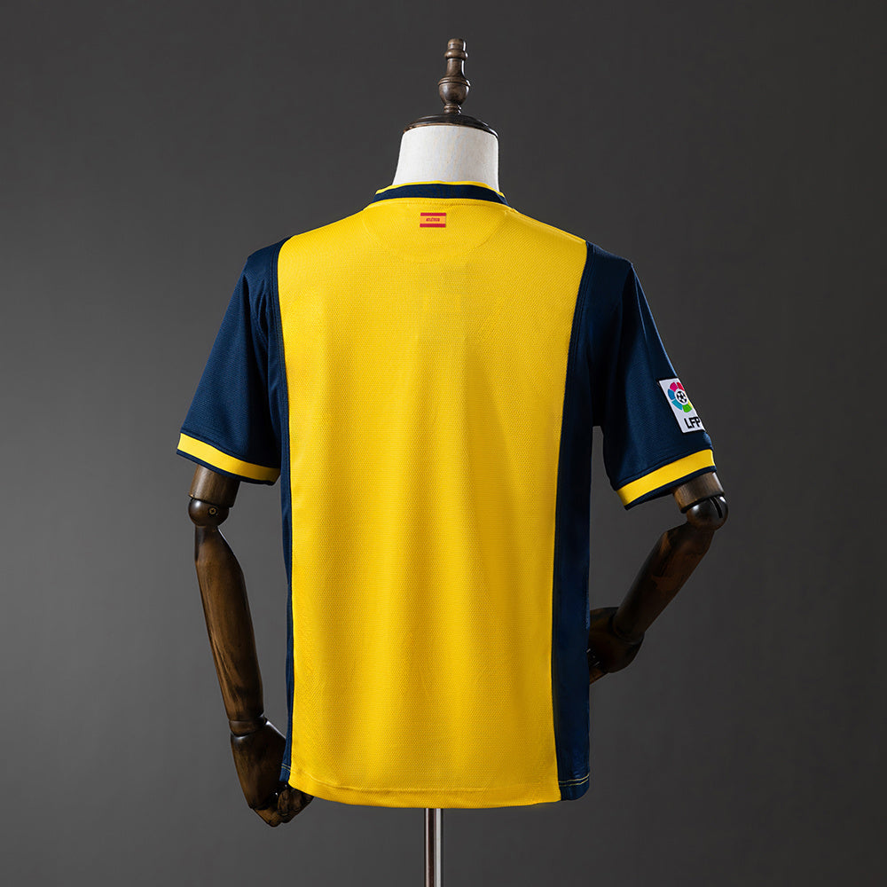 Camiseta retro Atlético de Madrid 2013/14 segunda equipación detalle UCL Final – Cortita y al Pie