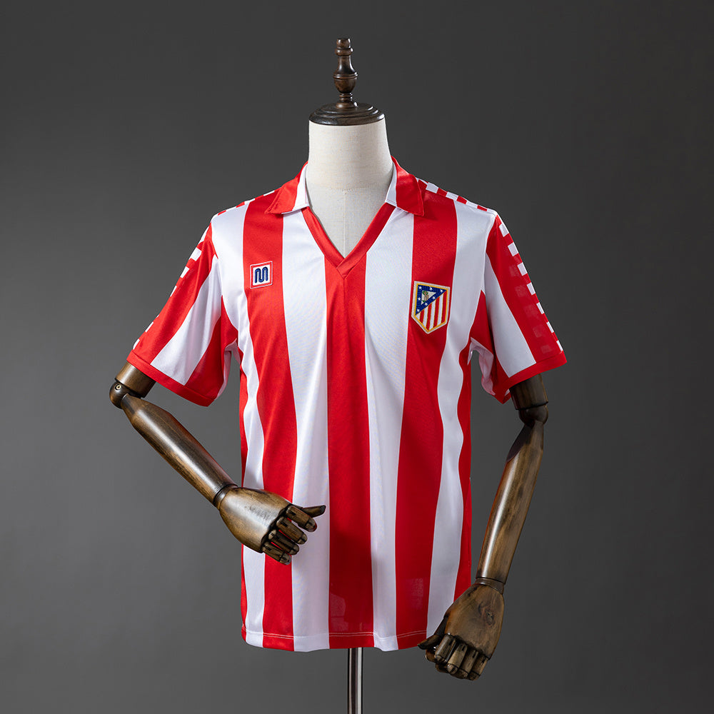 Camiseta retro Atlético de Madrid 1982/83 primera equipación rojiblanca clásica LaLiga – Cortita y al Pie