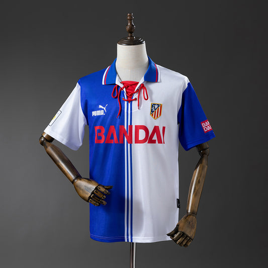 Camiseta retro Atlético de Madrid 1996/97 segunda equipación Simeone Kiko LaLiga – Cortita y al Pie