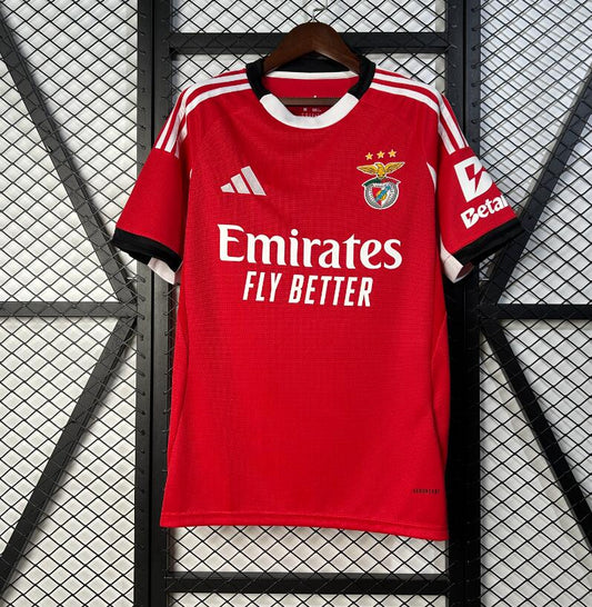 Camiseta Benfica 2025/26 primera equipación versión fan roja Luz Lisboa – Cortita y al Pie