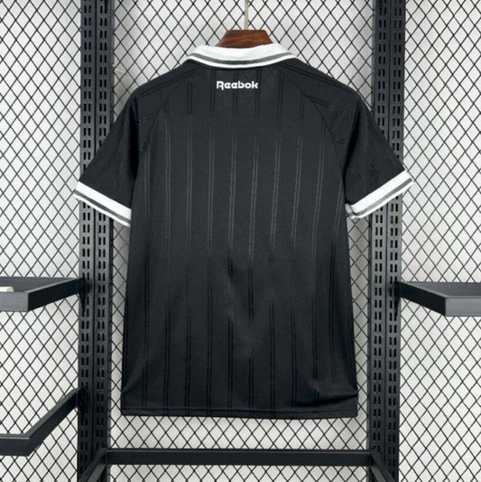 Camiseta Botafogo 2025/26 segunda equipación versión fan detalle escudo – Cortita y al Pie
