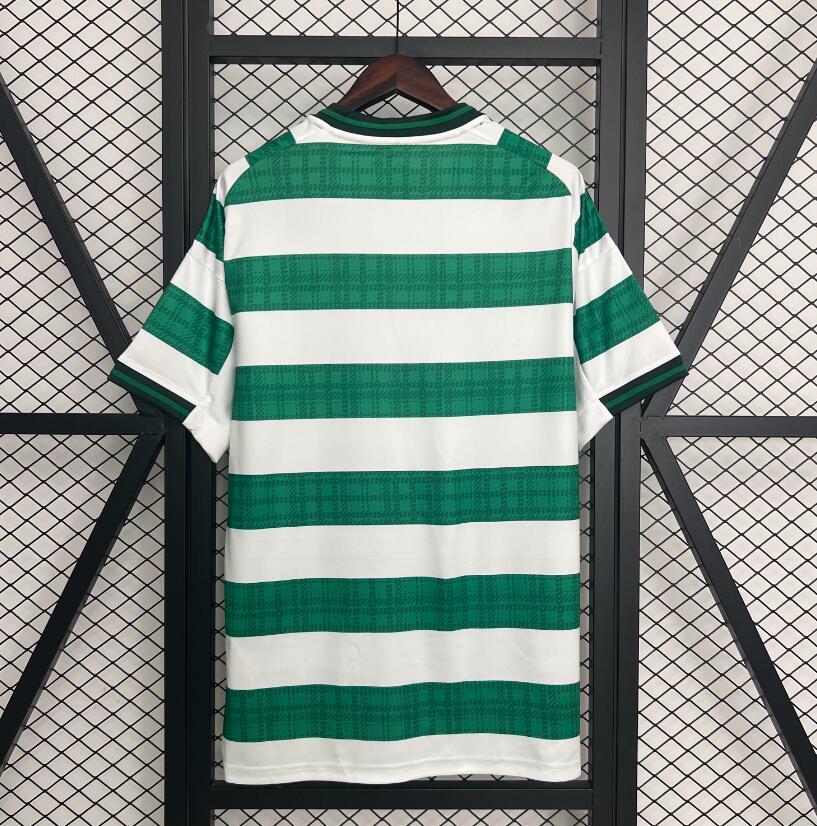 Camiseta Celtic 2025/26 primera equipación versión fan detalle escudo – Cortita y al Pie