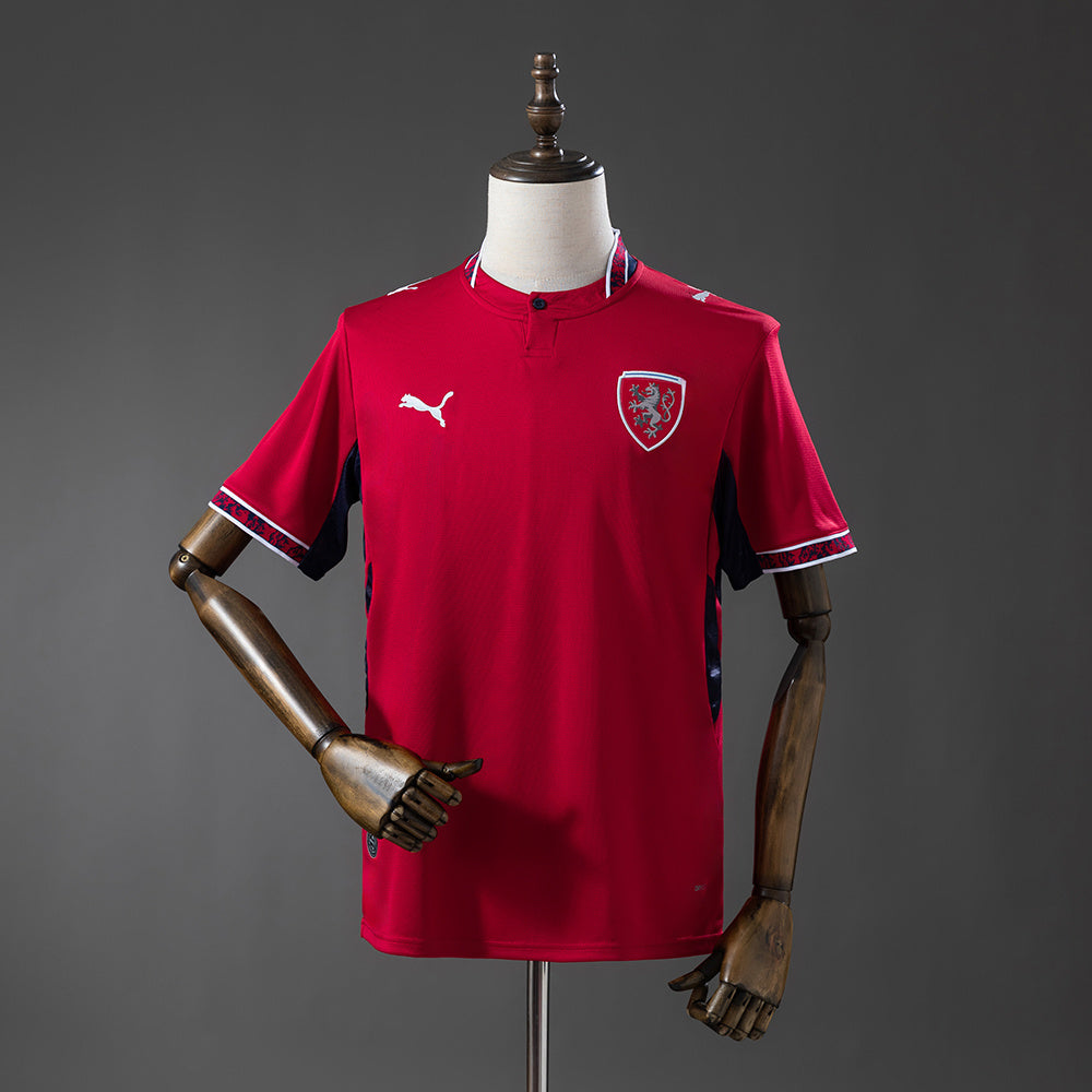 Camiseta República Checa Mundial 2026 primera equipación versión fan roja – Cortita y al Pie