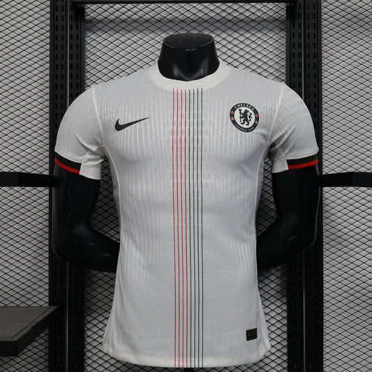 Camiseta Chelsea 2025/26 segunda equipación versión jugador Stamford Bridge – Cortita y al Pie