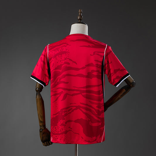 Camiseta Corea del Sur Mundial 2026 primera equipación versión fan detalle escudo – Cortita y al Pie