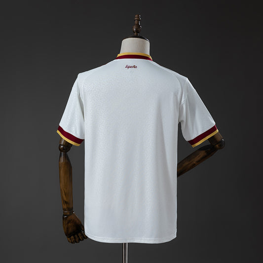 Camiseta España Mundial 2026 segunda equipación versión fan detalle manga – Cortita y al Pie