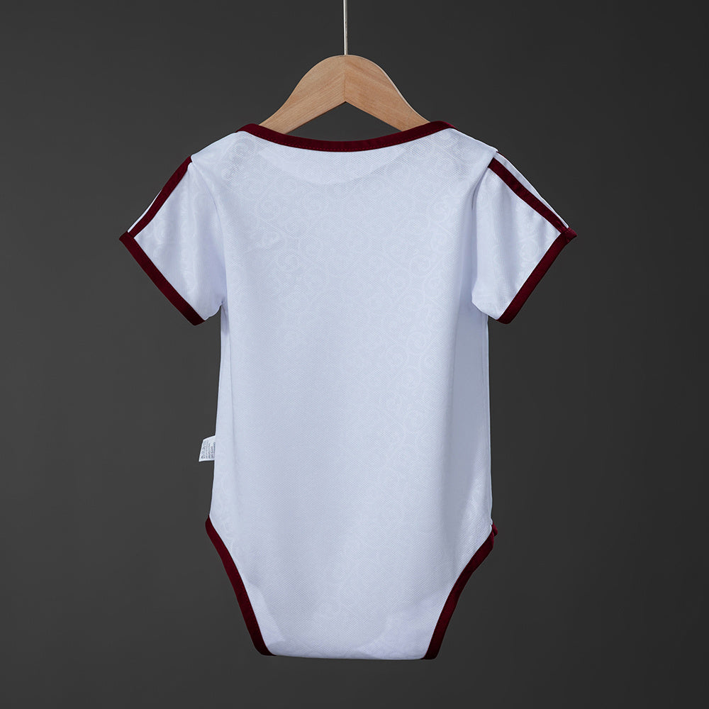 Body España Mundial 2026 segunda equipación versión bebé azul detalle – Cortita y al Pie