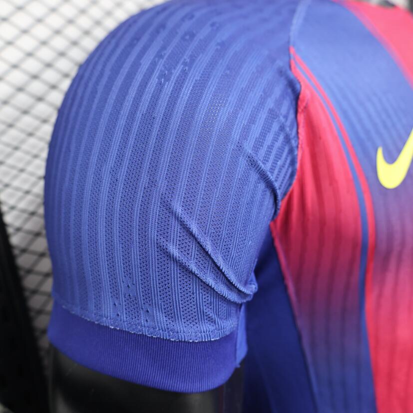 Camiseta FC Barcelona 2025/26 primera equipación versión jugador vista trasera – Cortita y al Pie