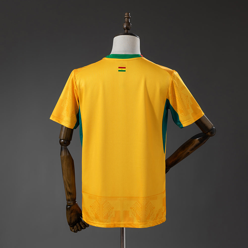 Camiseta Ghana Mundial 2026 segunda equipación versión fan amarilla detalle – Cortita y al Pie