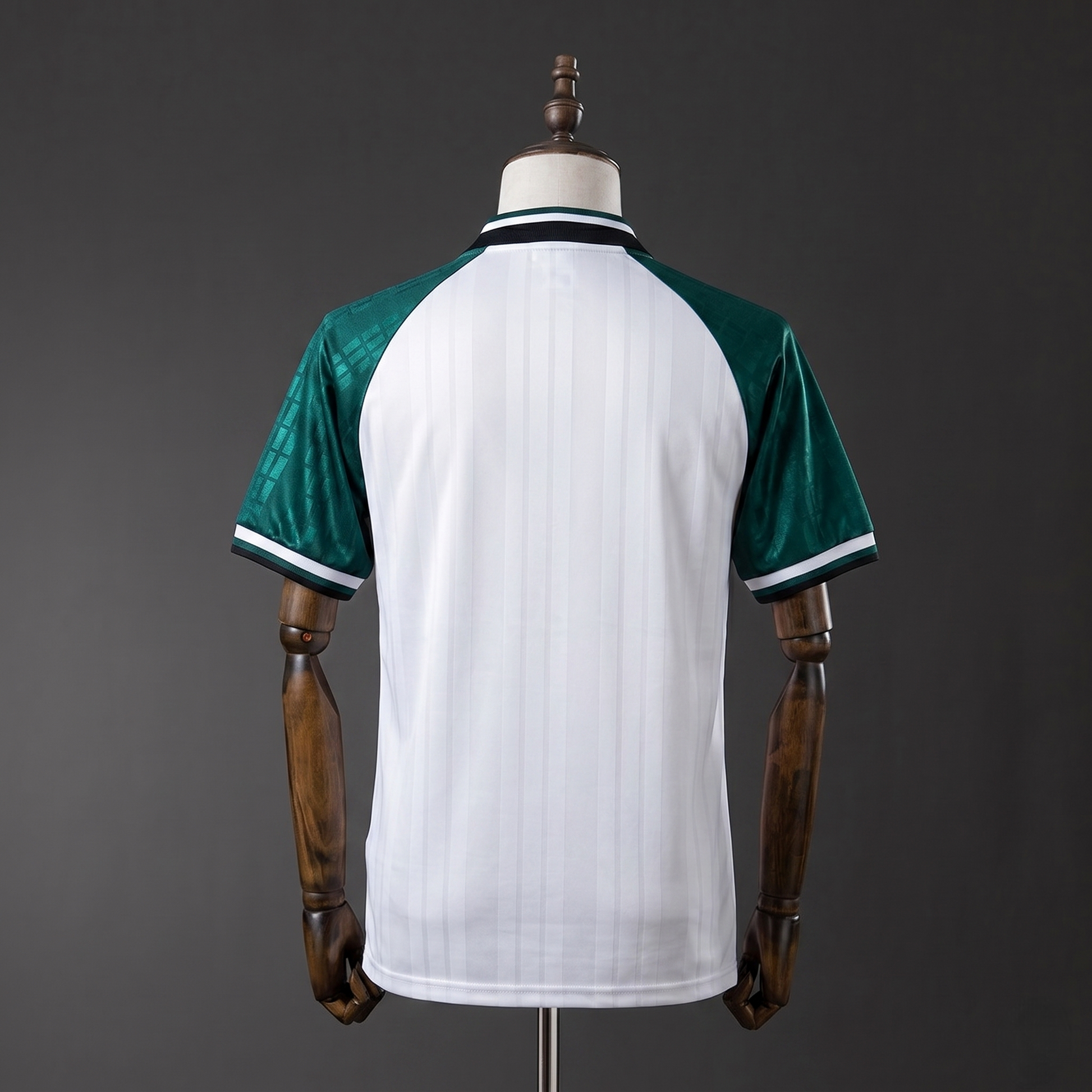 Camiseta retro Liverpool 1993/94 segunda equipación detalle Anfield años 90 – Cortita y al Pie