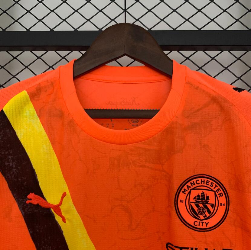 Camiseta Manchester City 2025/26 tercera equipación versión fan lateral – Cortita y al Pie