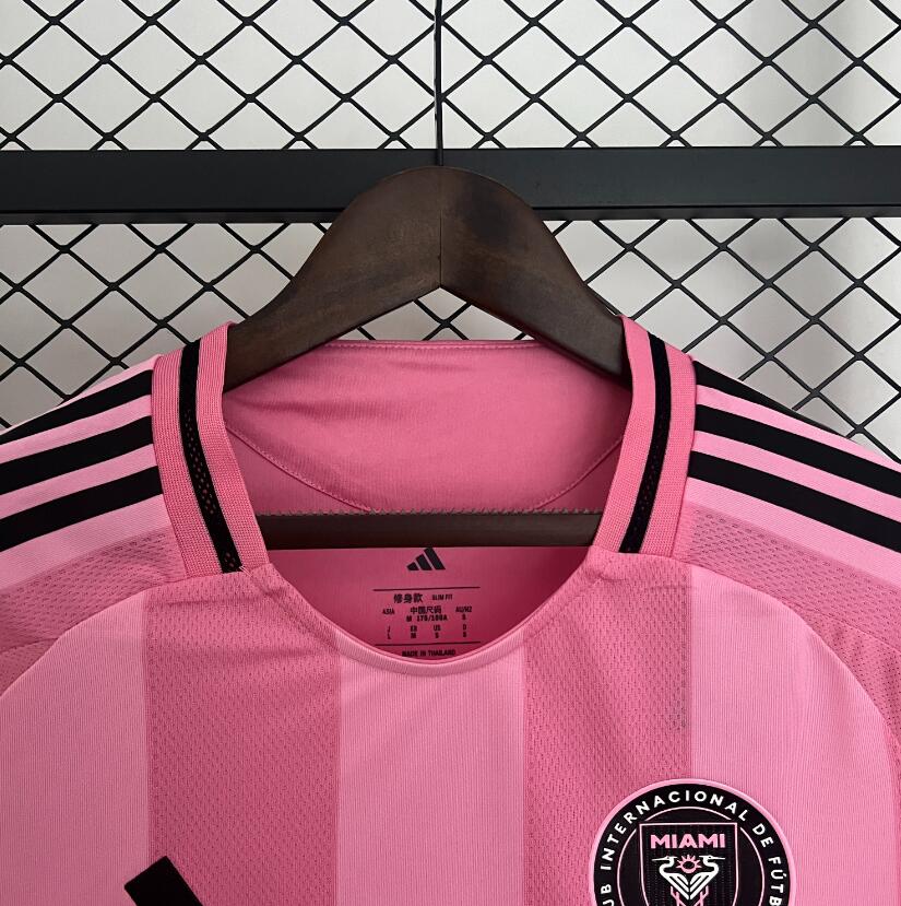 Camiseta Inter Miami 2025/26 primera equipación versión fan lateral – Cortita y al Pie