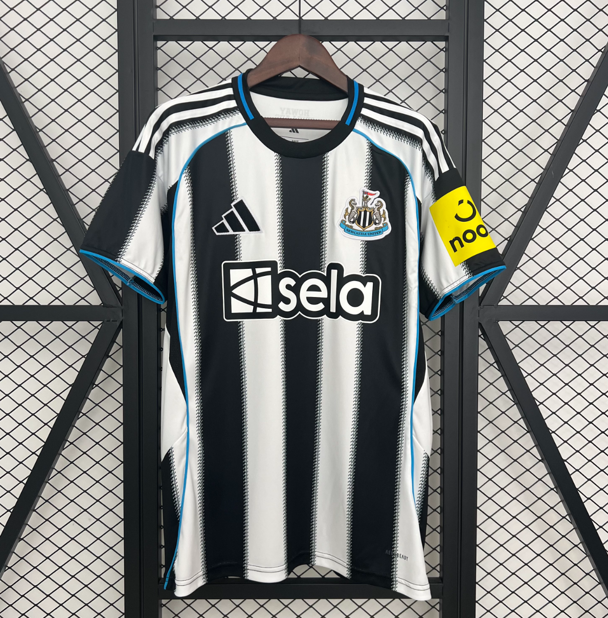 Camiseta Newcastle 2025/26 primera equipación versión fan negra blanca St James Park – Cortita y al Pie