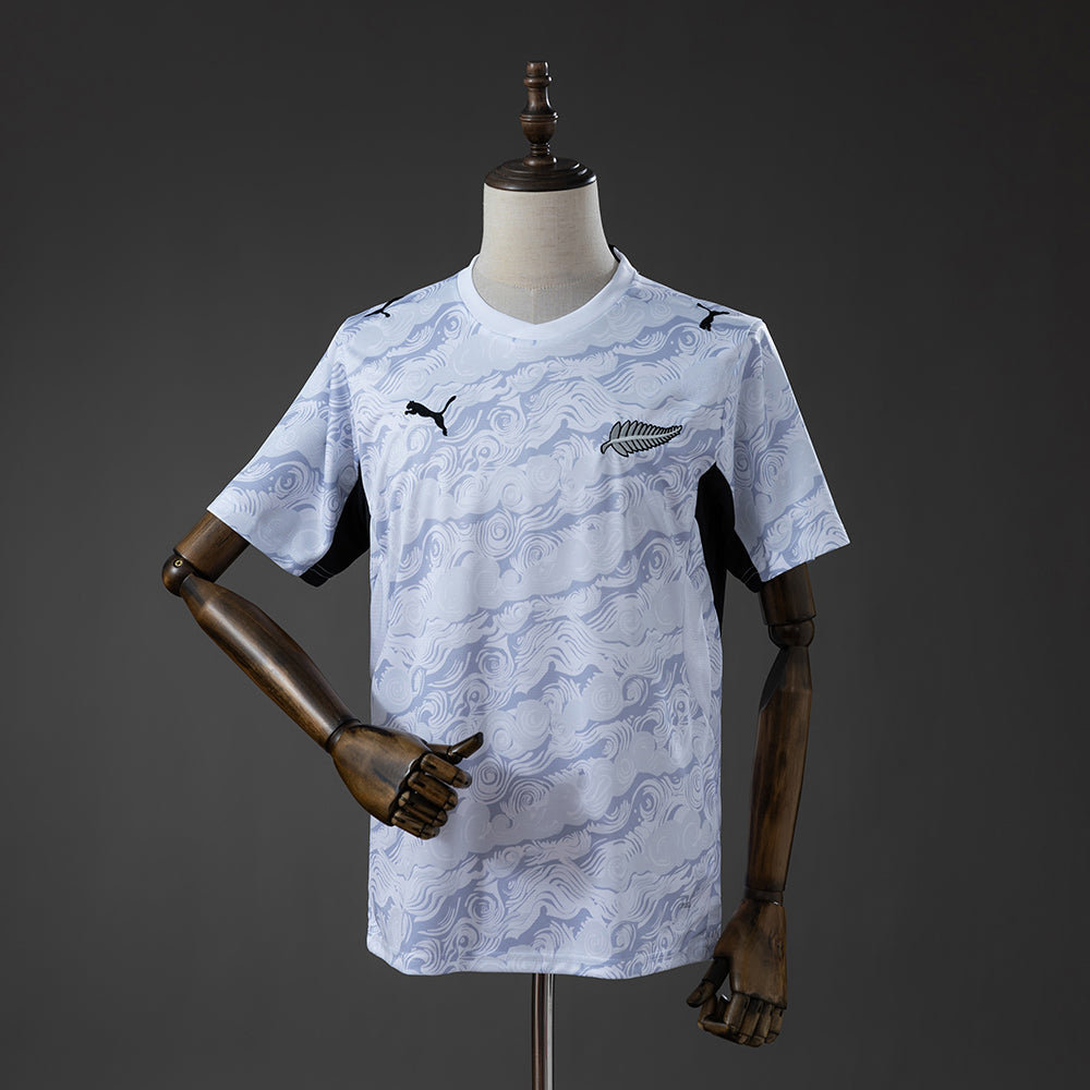 Camiseta Nueva Zelanda Mundial 2026 segunda equipación versión fan negra – Cortita y al Pie