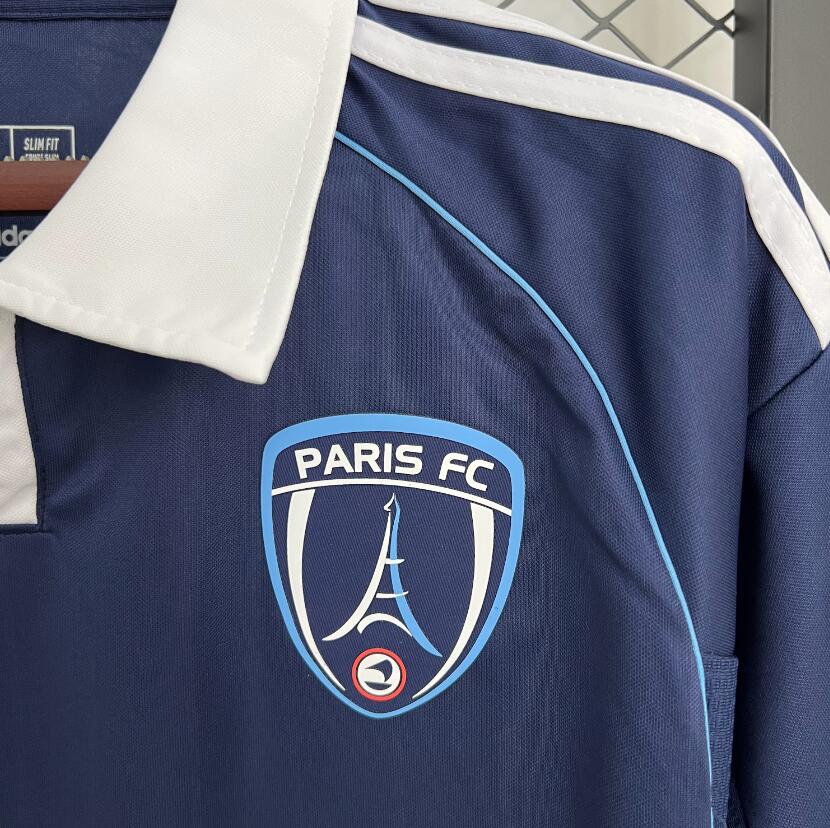 Camiseta Paris FC 2025/26 primera equipación versión fan lateral – Cortita y al Pie