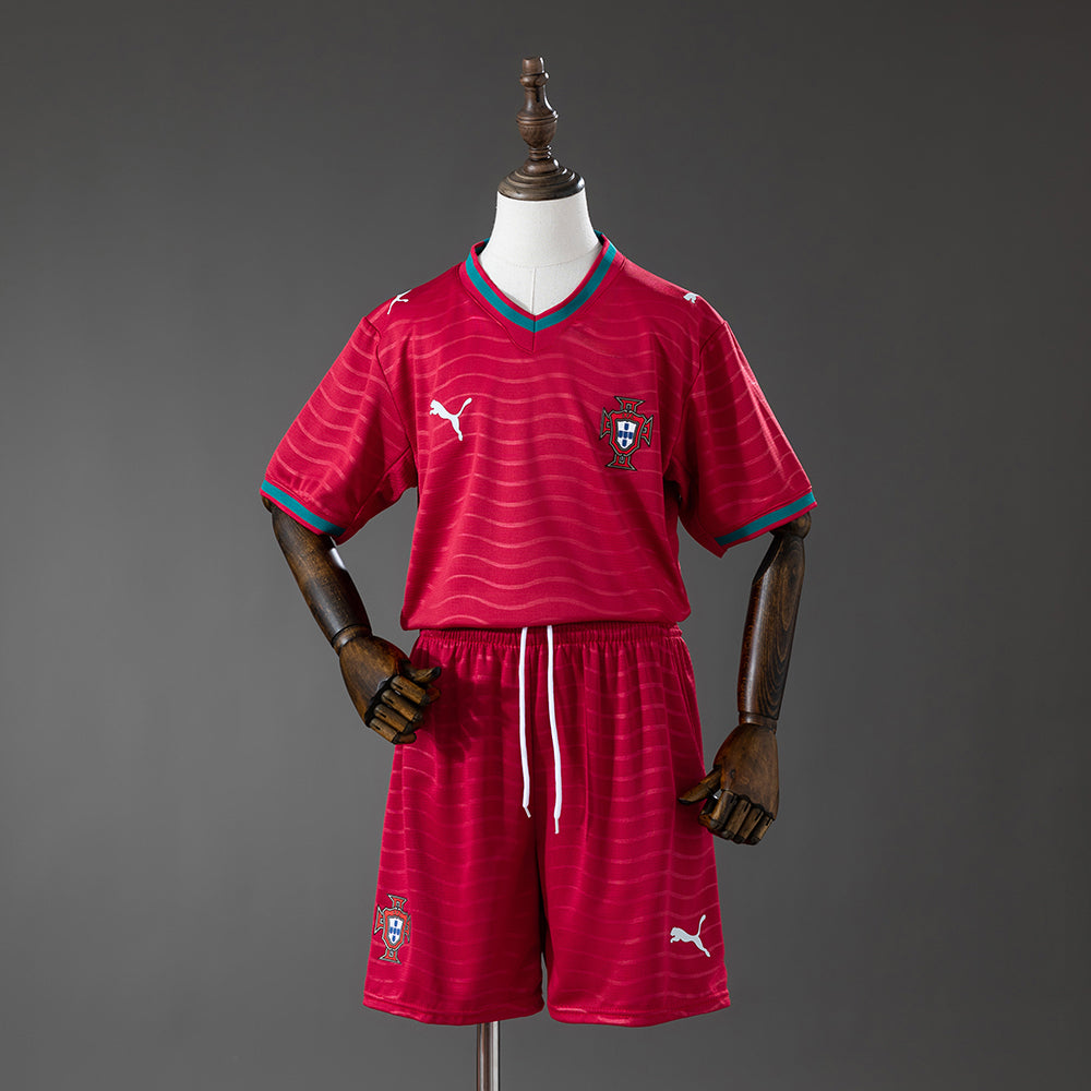 Camiseta Portugal Mundial 2026 primera equipación versión niño roja Ronaldo – Cortita y al Pie