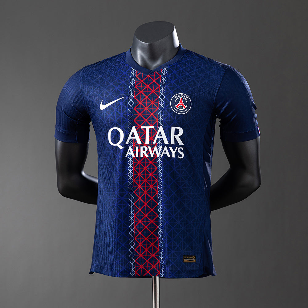 Camiseta PSG 2025/26 primera equipación versión jugador azul Mbappé – Cortita y al Pie