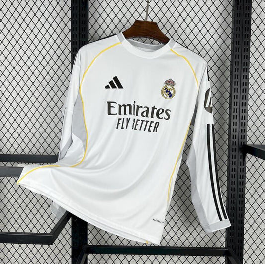 Camiseta Real Madrid 2025/26 primera equipación versión fan manga larga blanca – Cortita y al Pie