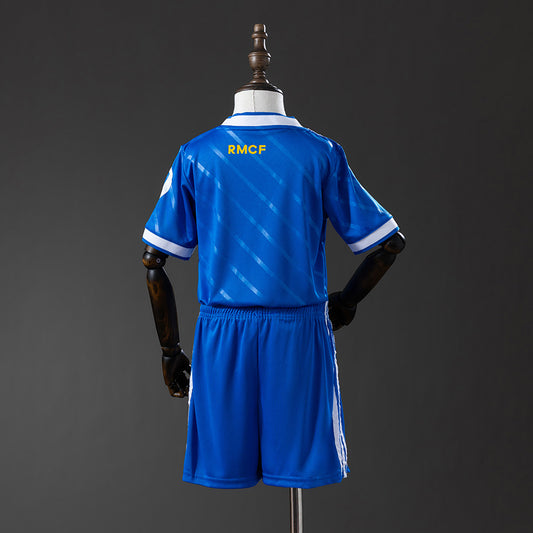 Camiseta Real Madrid 2025/26 tercera equipación versión niño negra detalle – Cortita y al Pie
