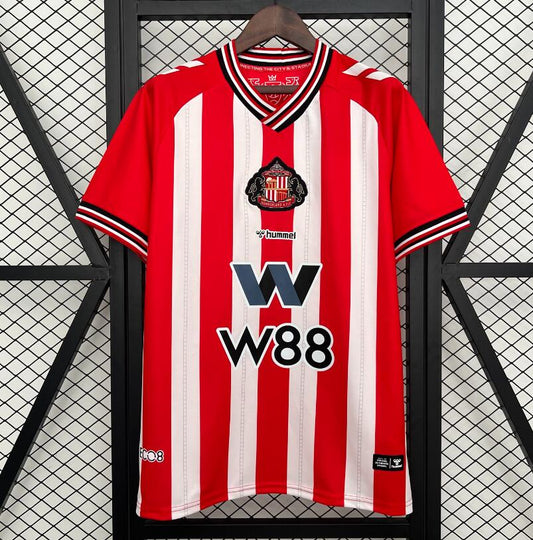 Camiseta Sunderland 2025/26 primera equipación versión fan roja blanca Stadium of Light – Cortita y al Pie