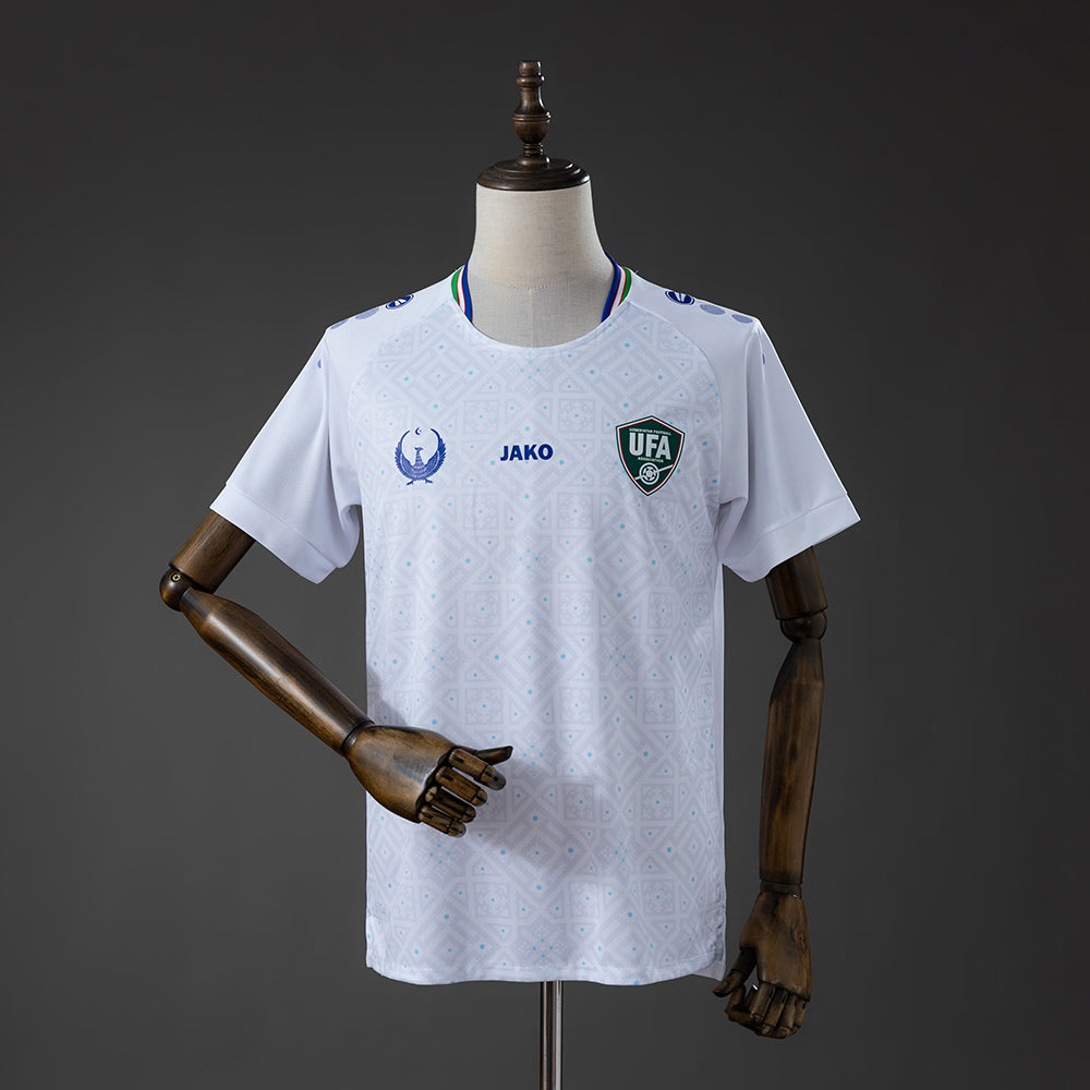 Camiseta Uzbekistán Mundial 2026 segunda equipación versión fan blanca – Cortita y al Pie
