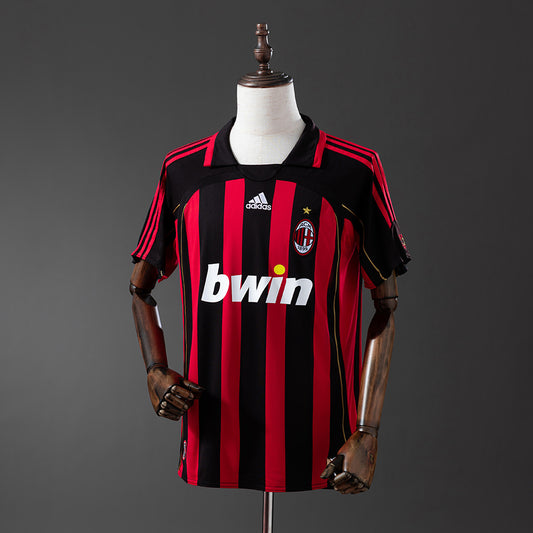 Camiseta retro AC Milan 2006/07 primera equipación Kaká Maldini Inzaghi Champions – Cortita y al Pie