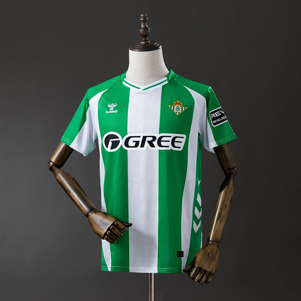 Camiseta Real Betis 2025/26 primera equipación versión fan verdiblanca Benito Villamarín – Cortita y al Pie