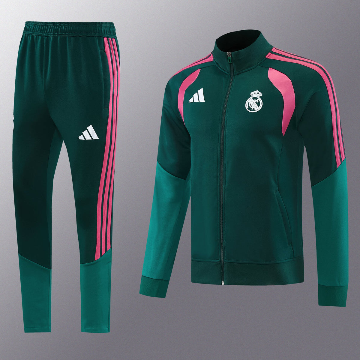 Chándal Real Madrid 2026/27 Verde chaqueta y pantalón - vista frontal con escudo del Real Madrid