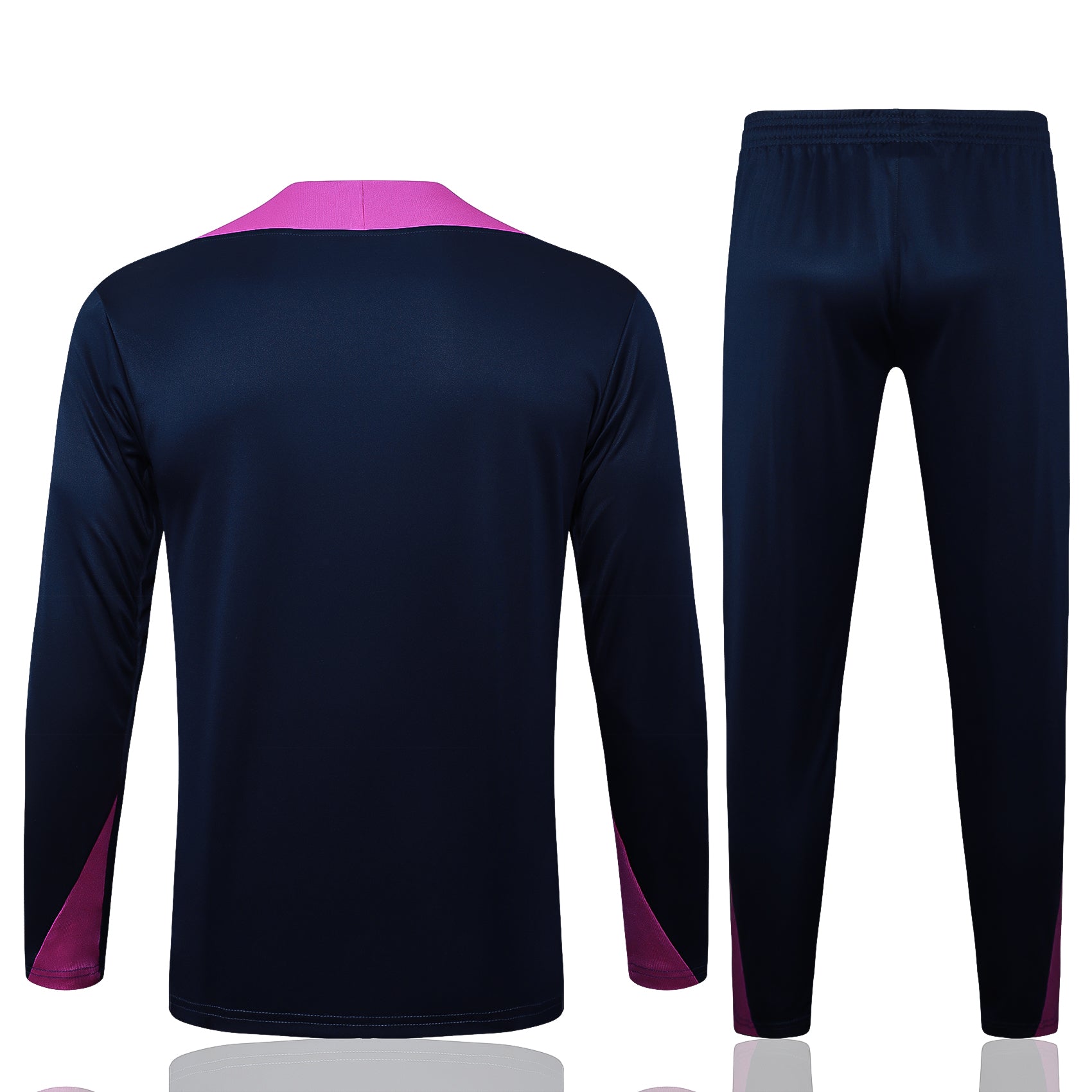 Chándal FC Barcelona 2025/26 tercera equipación detalle escudo – Cortita y al Pie