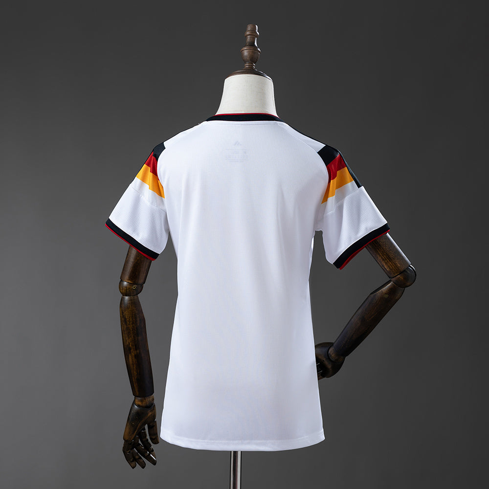 Camiseta Alemania Mundial 2026 primera equipación versión fan mujer detalle – Cortita y al Pie