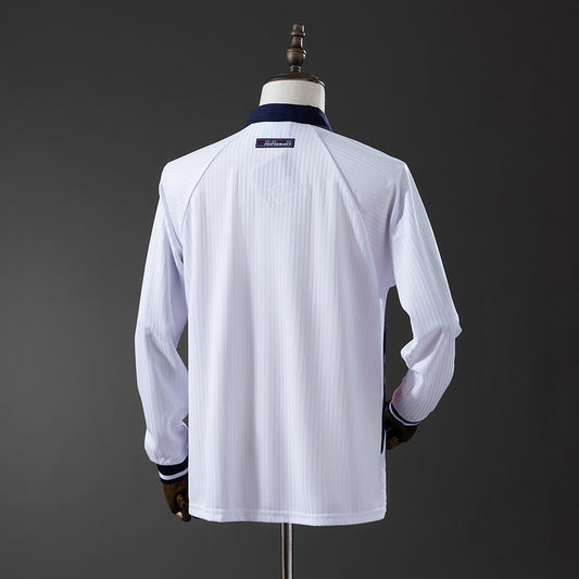 Camiseta retro Inglaterra 1998 primera equipación manga larga detalle Owen Beckham – Cortita y al Pie