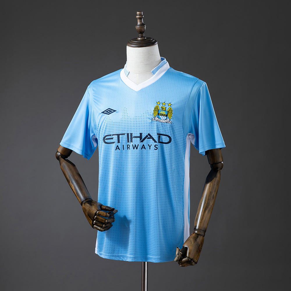 Camiseta retro Manchester City 2011/12 primera equipación celeste Agüero título Premier – Cortita y al Pie