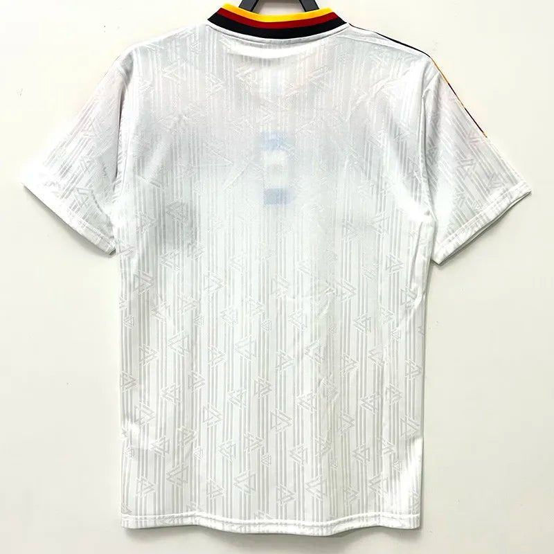 Camiseta retro Alemania 1994 primera equipación detalle escudo DFB – Cortita y al Pie