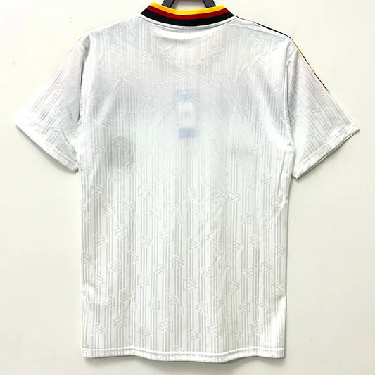 Camiseta retro Alemania 1994 primera equipación detalle escudo DFB – Cortita y al Pie