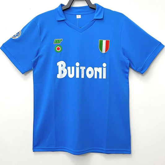 Camiseta retro Napoli 1987/88 primera equipación celeste azul Maradona Serie A – Cortita y al Pie
